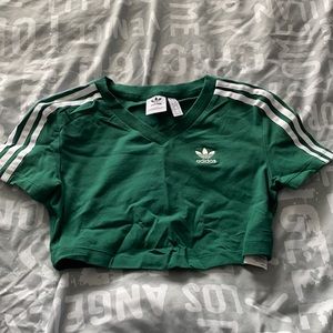 GREEN ADIDAS CROPPED T SHIRT